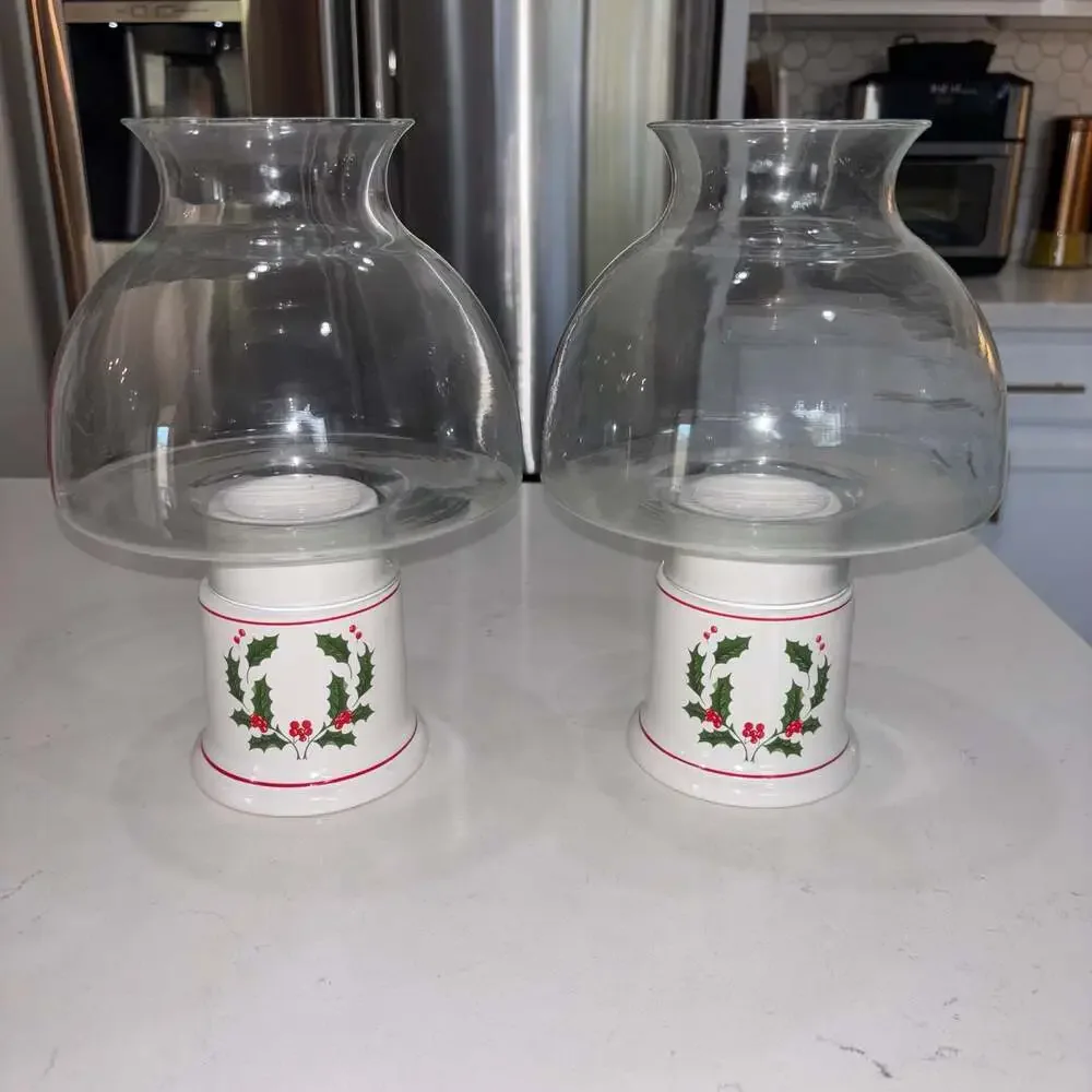Vintage Classique Christmas Hurricane Lamp Jay Import Co Japan 14-7979